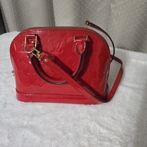❤️ Louis Vuitton Vernis Alma BB Cherry ❤️ EUC